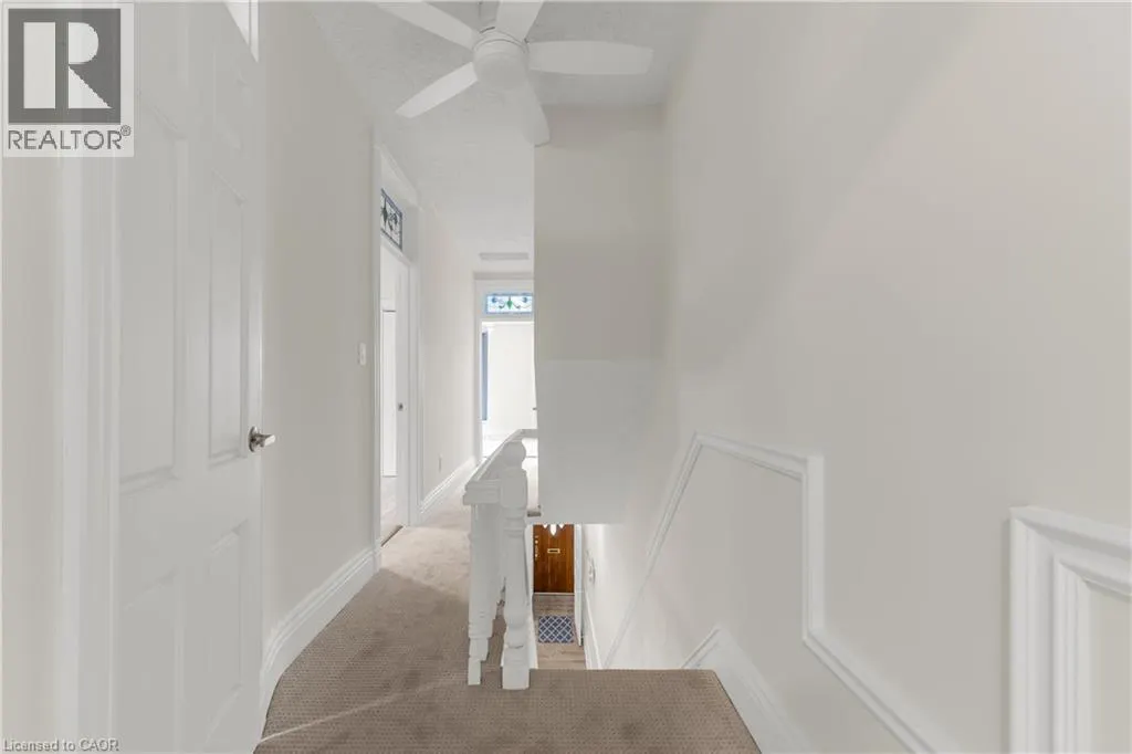 16 MURRAY Street E