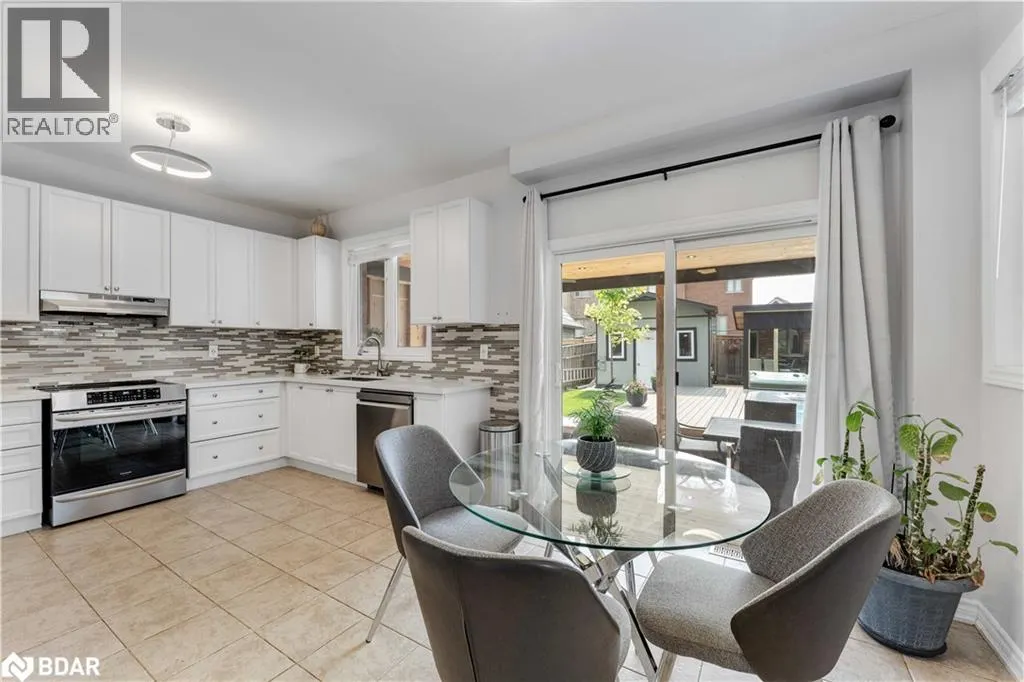 2199 DAWSON CRESCENT