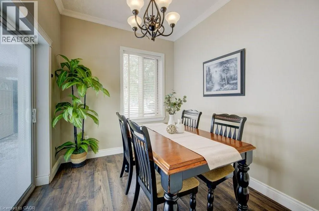 17 MEADOWCREEK Lane