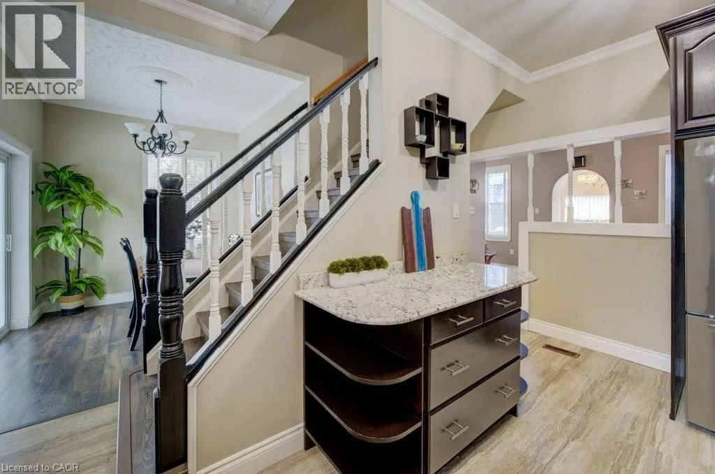 17 MEADOWCREEK Lane