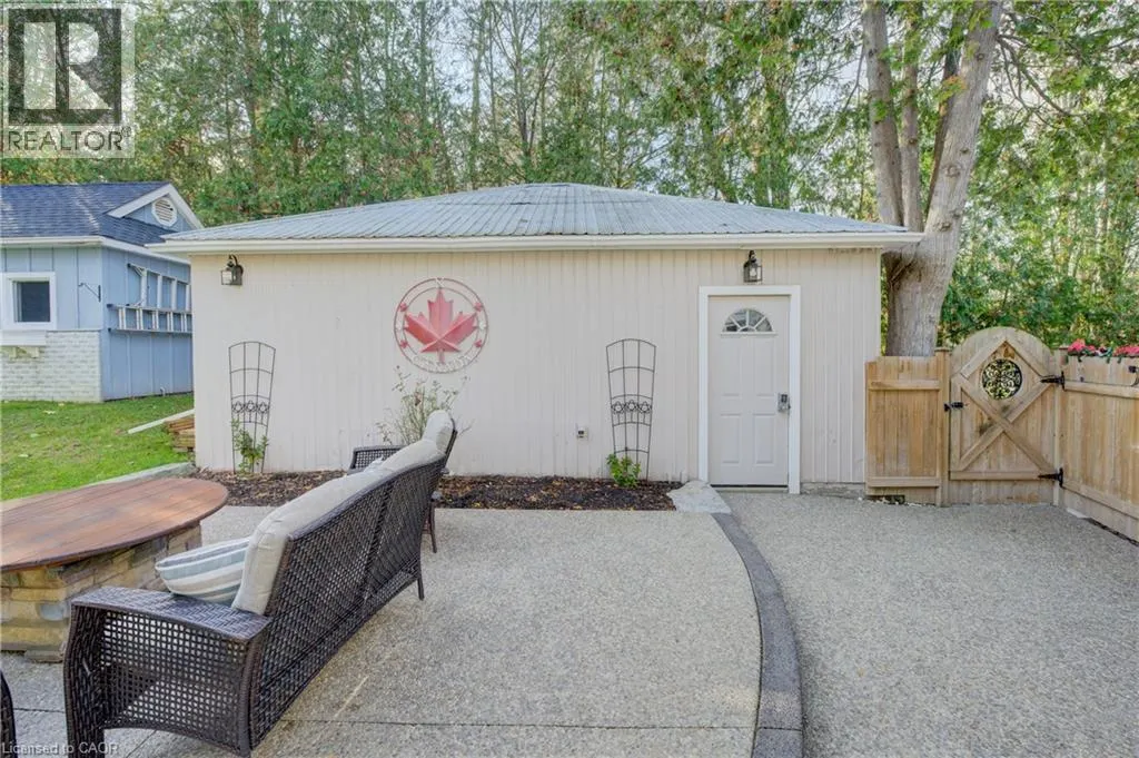 17 MEADOWCREEK Lane
