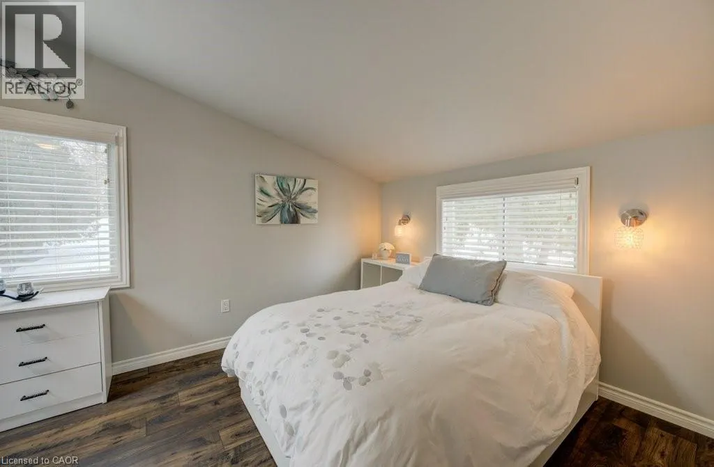 17 MEADOWCREEK Lane