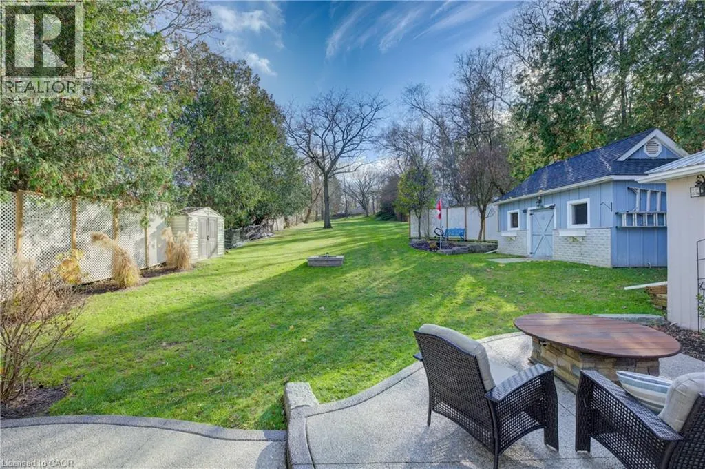 17 MEADOWCREEK Lane