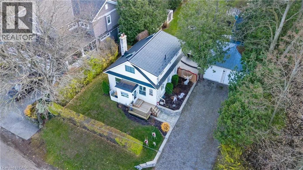 17 MEADOWCREEK Lane