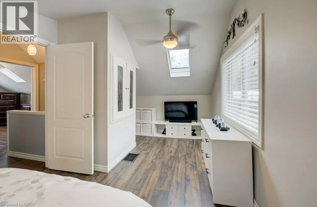 17 MEADOWCREEK Lane