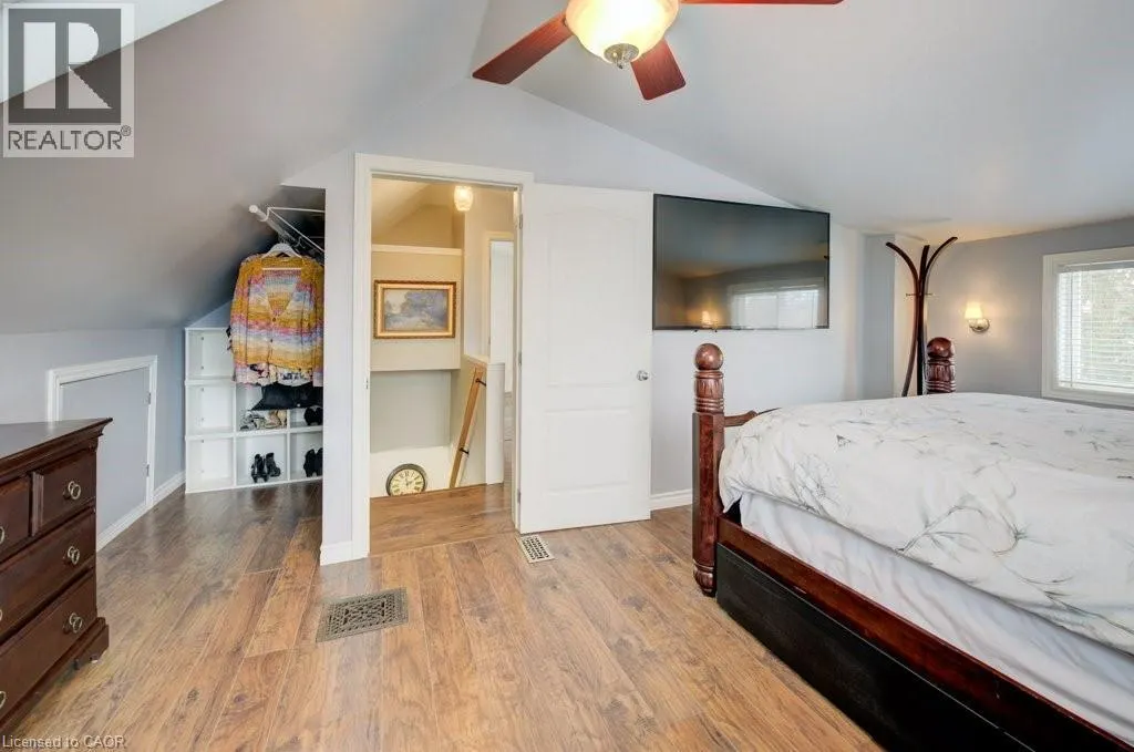 17 MEADOWCREEK Lane