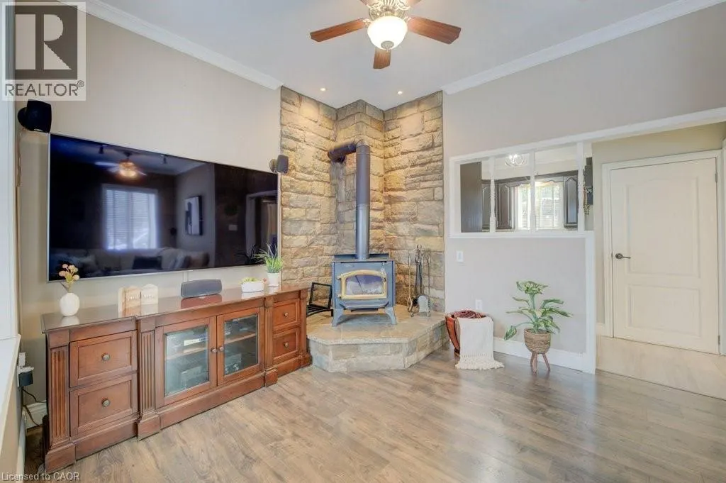 17 MEADOWCREEK Lane