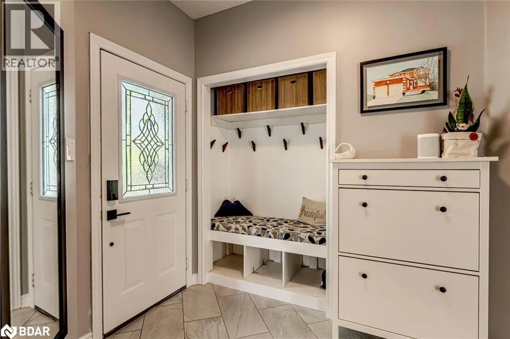 6 LAURELWOOD Lane