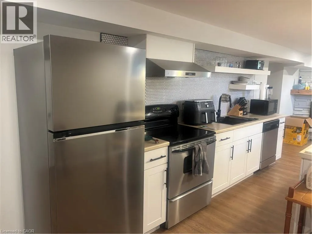 111 MIDLAND Drive Unit# LOWER, #LOWER