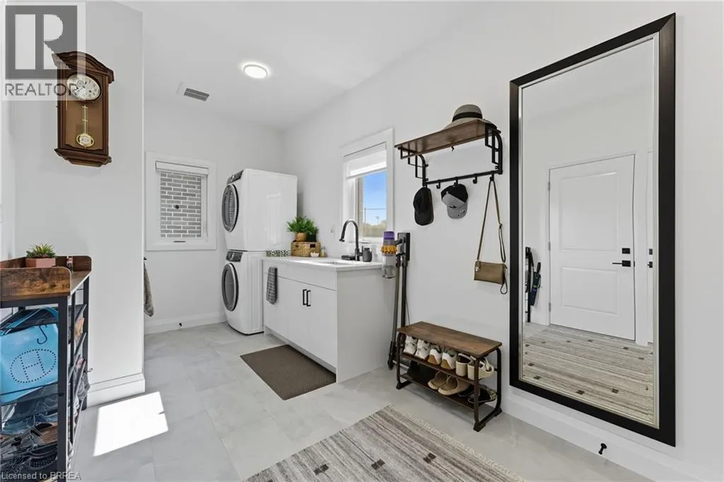 242 MOUNT PLEASANT Street Unit# 4, #4