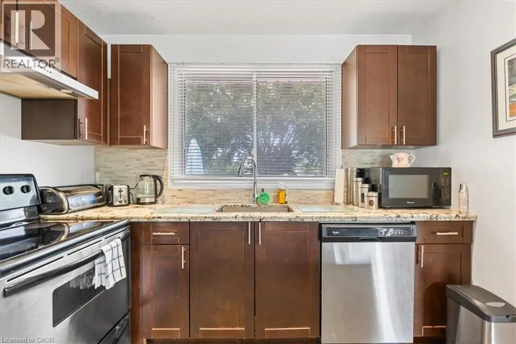 56 HILLIER Crescent