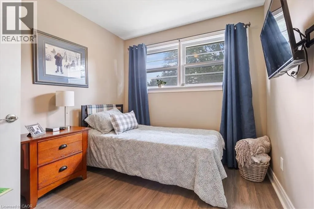 56 HILLIER Crescent