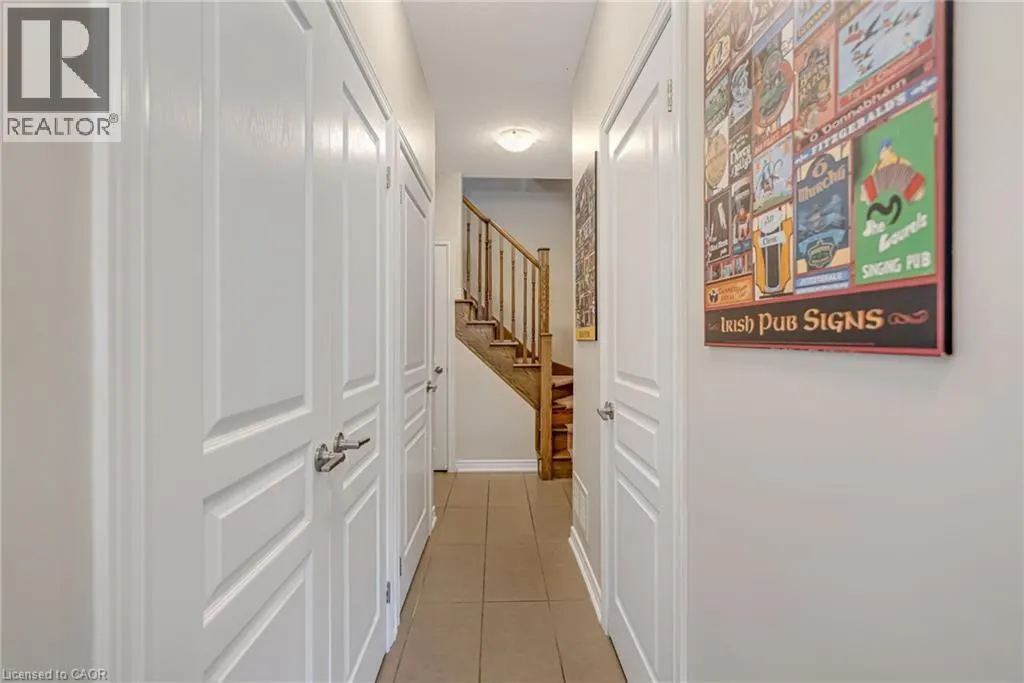 215 DUNDAS Street E Unit# 27, #27