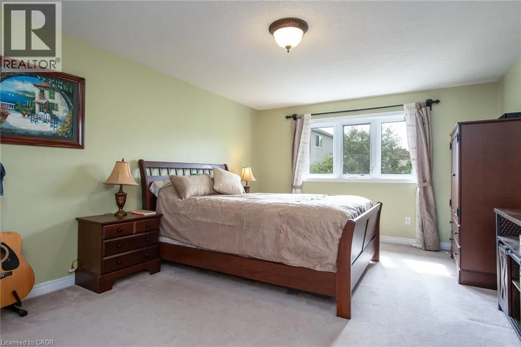 11 APPLE RIDGE Drive