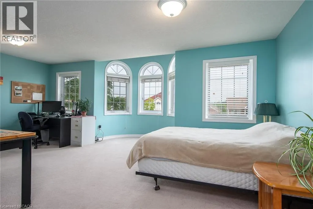11 APPLE RIDGE Drive