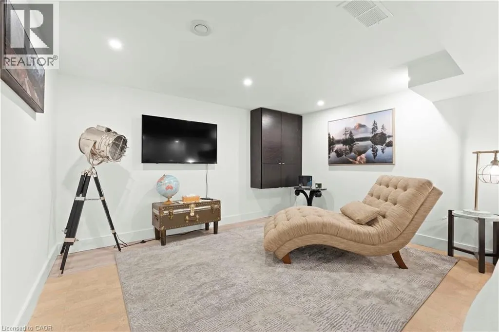 519 REGINA Drive