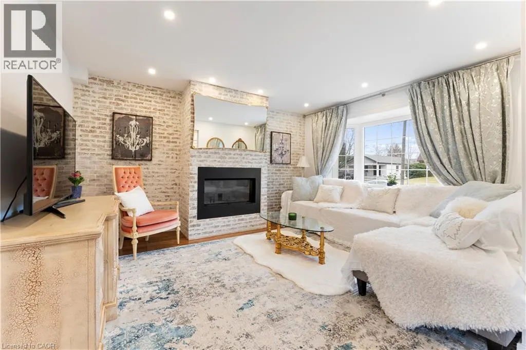 519 REGINA Drive