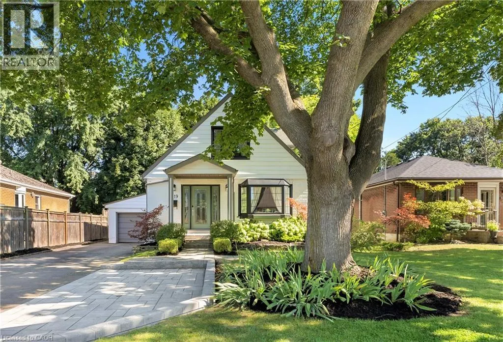 519 REGINA Drive