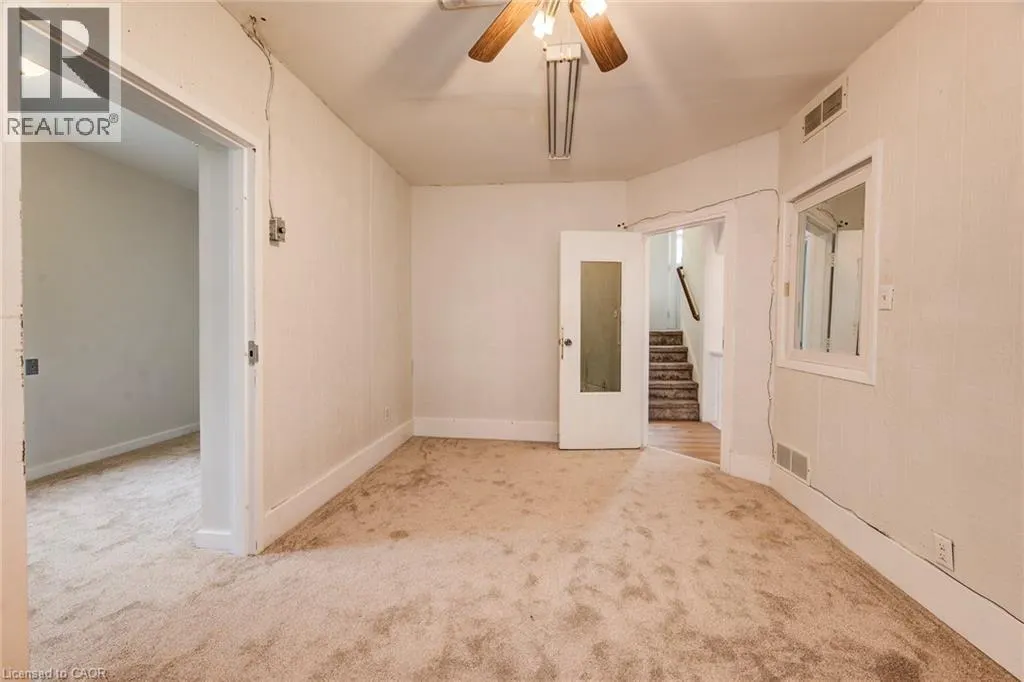 19 SCHNEIDER Avenue