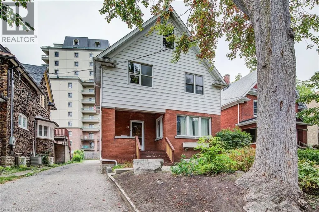 19 SCHNEIDER Avenue