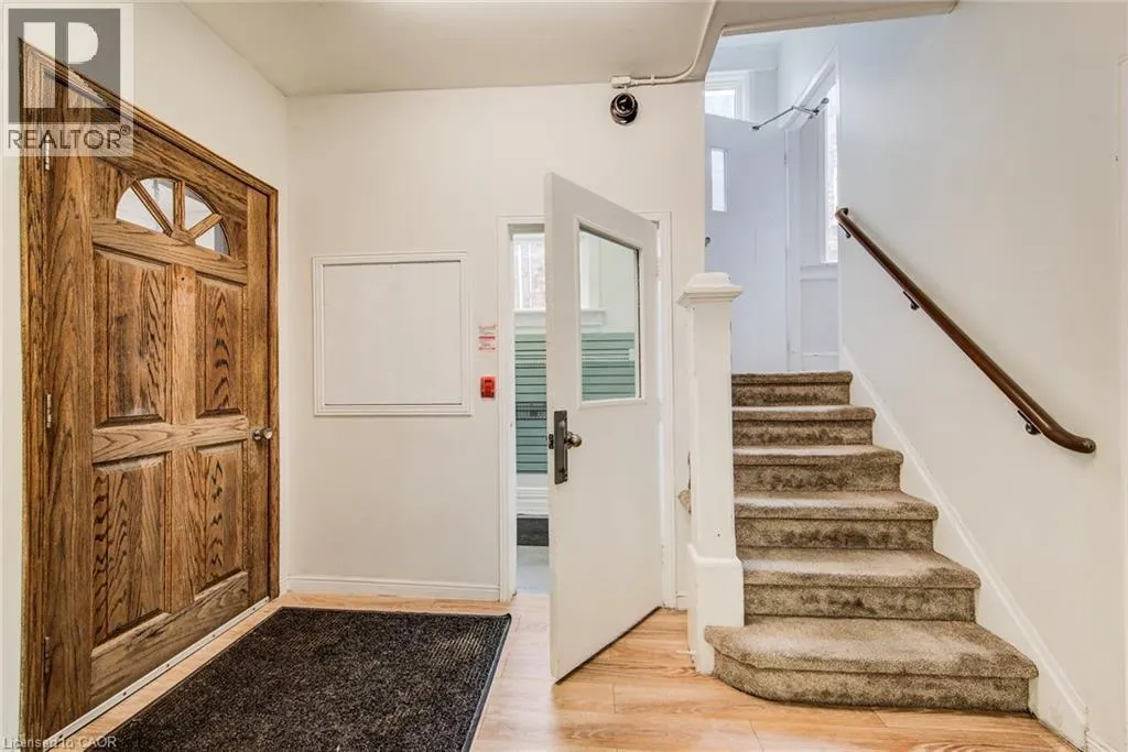 19 SCHNEIDER Avenue