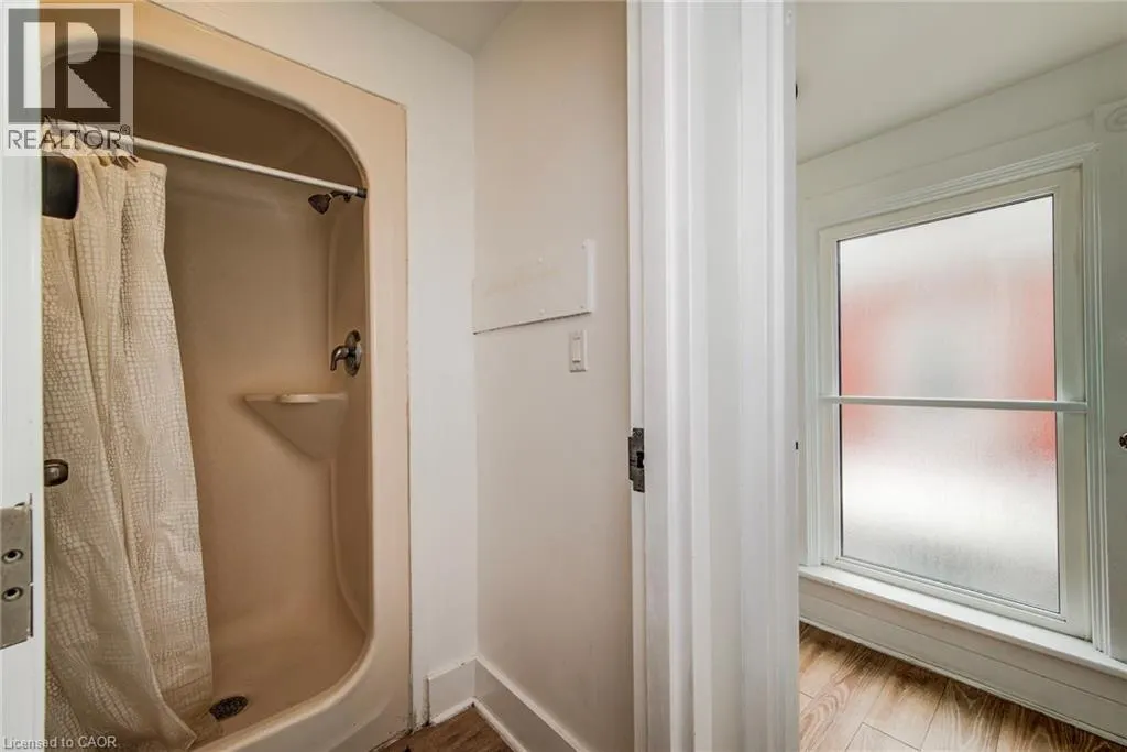 19 SCHNEIDER Avenue