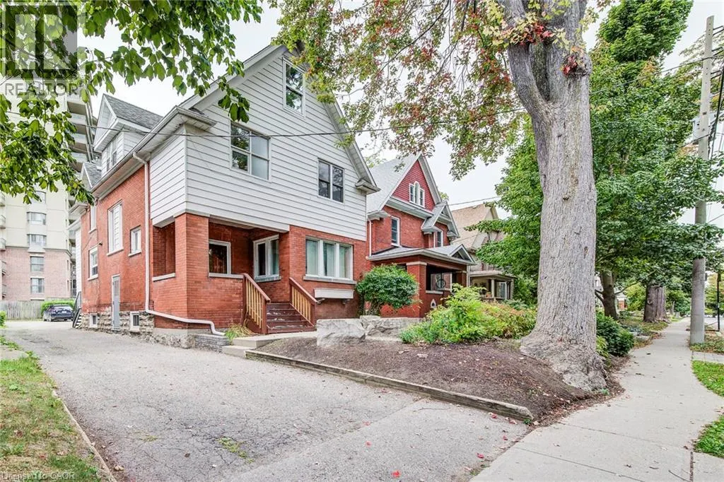 19 SCHNEIDER Avenue