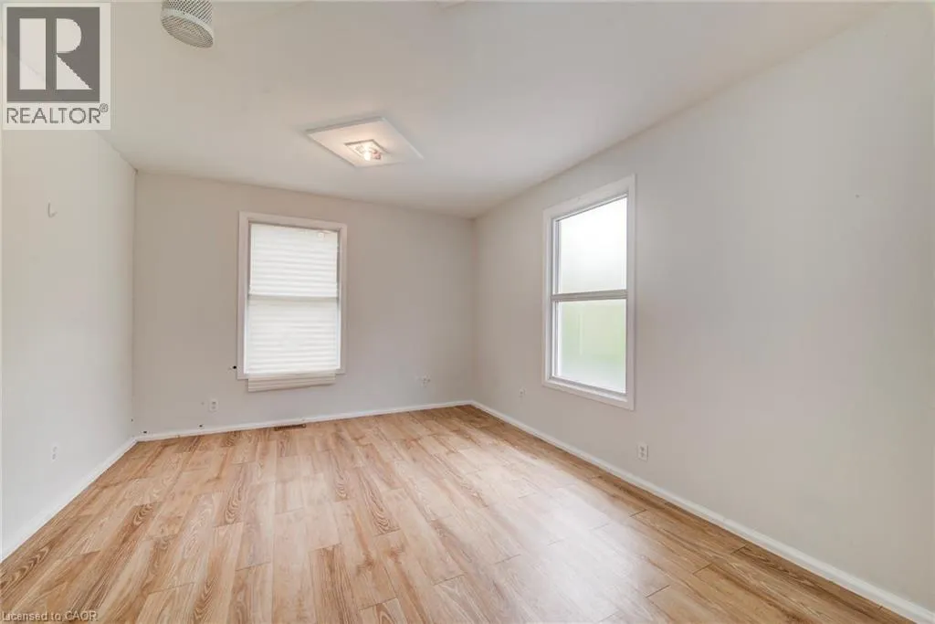 19 SCHNEIDER Avenue