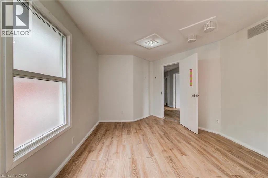 19 SCHNEIDER Avenue