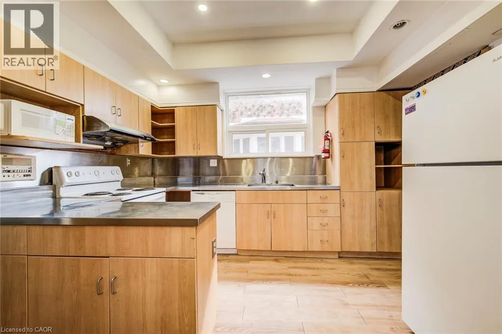 19 SCHNEIDER Avenue