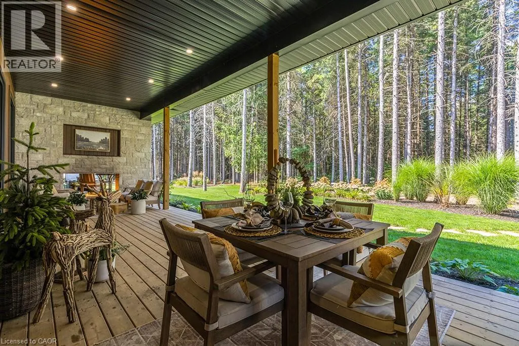 107 LOUISE CREEK Crescent