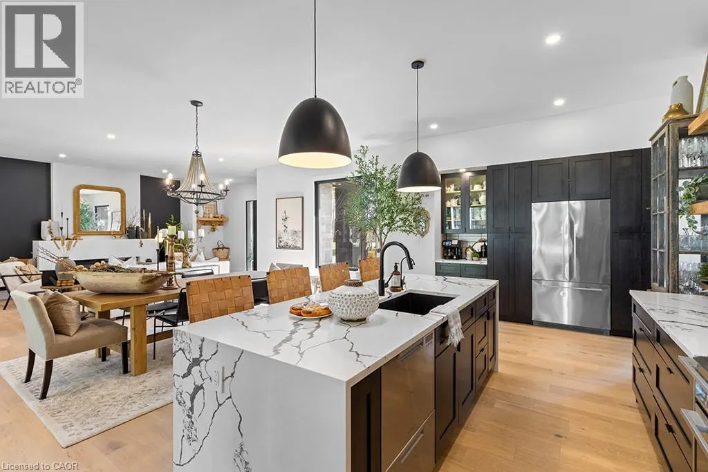 107 LOUISE CREEK Crescent