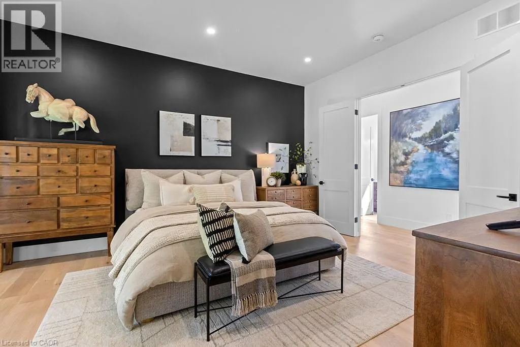 107 LOUISE CREEK Crescent