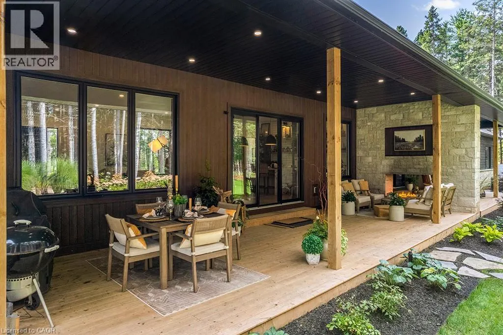 107 LOUISE CREEK Crescent