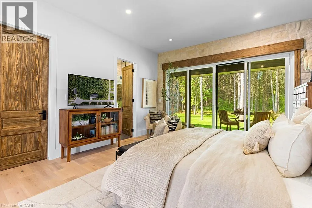 107 LOUISE CREEK Crescent