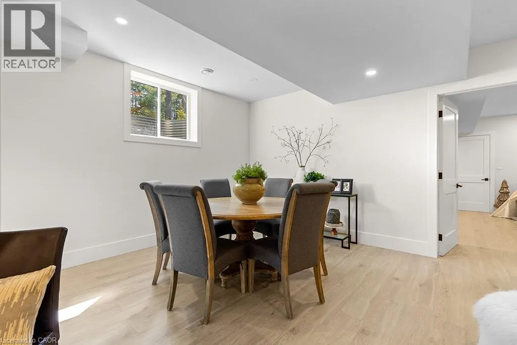 107 LOUISE CREEK Crescent
