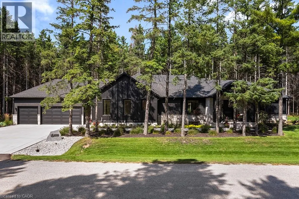 107 LOUISE CREEK Crescent
