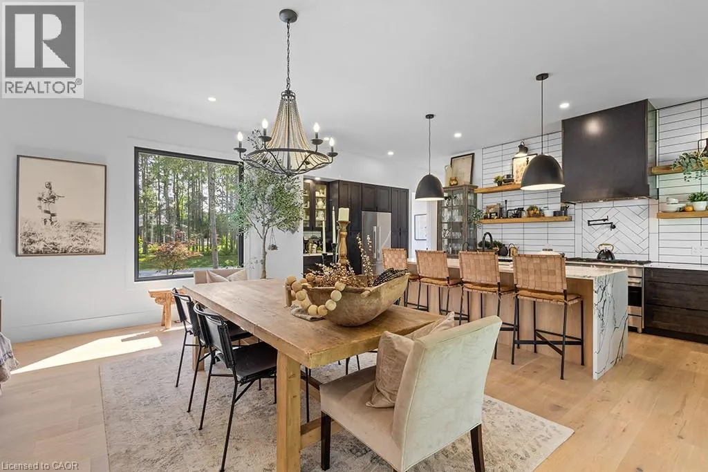 107 LOUISE CREEK Crescent