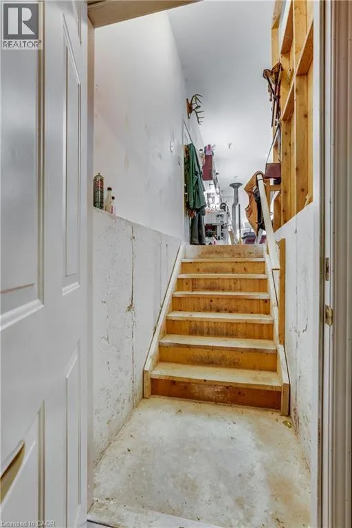 41 CHURCH Road W