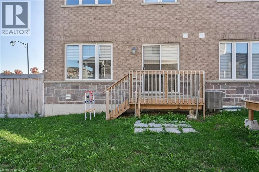 164 MACLACHLAN Avenue