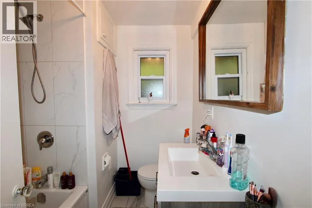 72 KENT Street N Unit# 1, #1