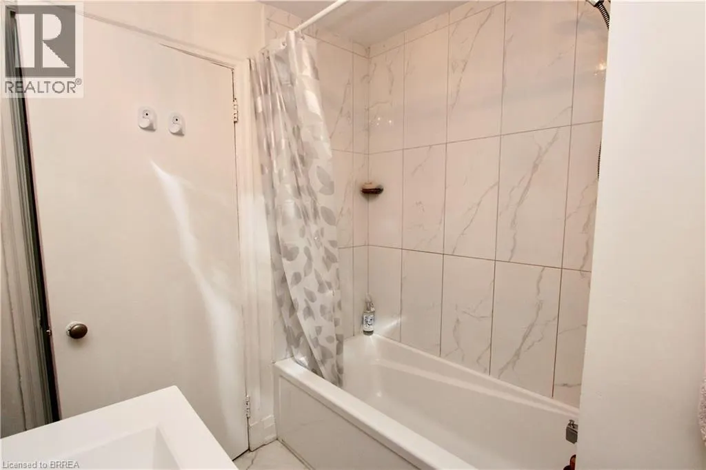 72 KENT Street N Unit# 1, #1