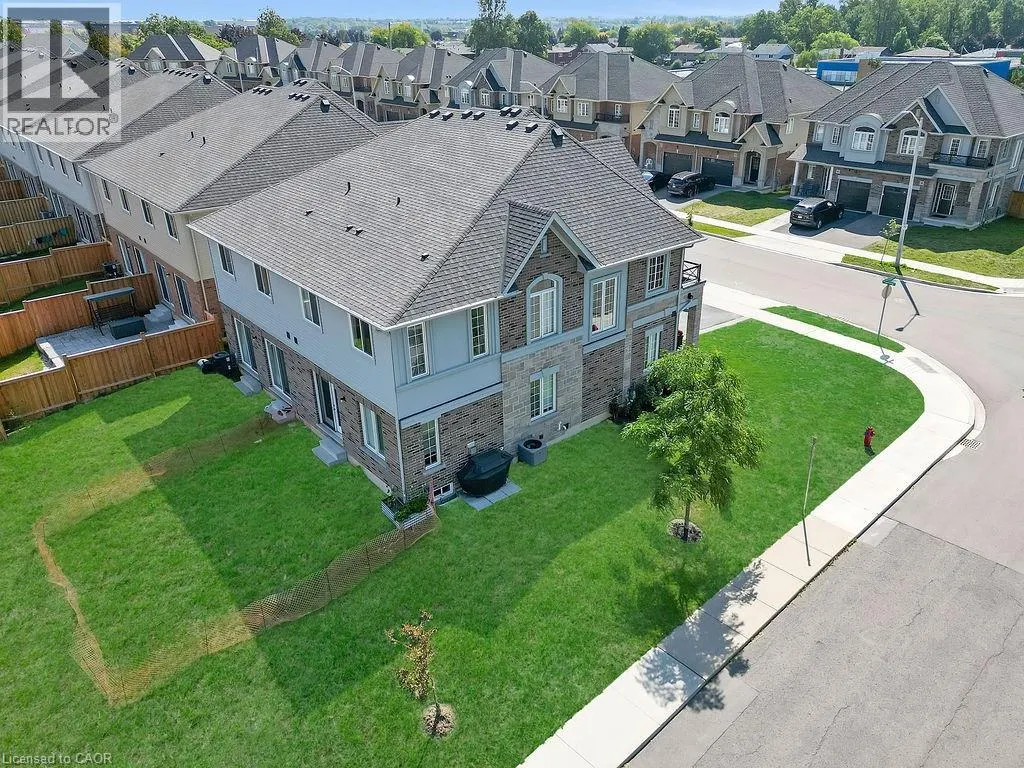 3 STARLING Drive