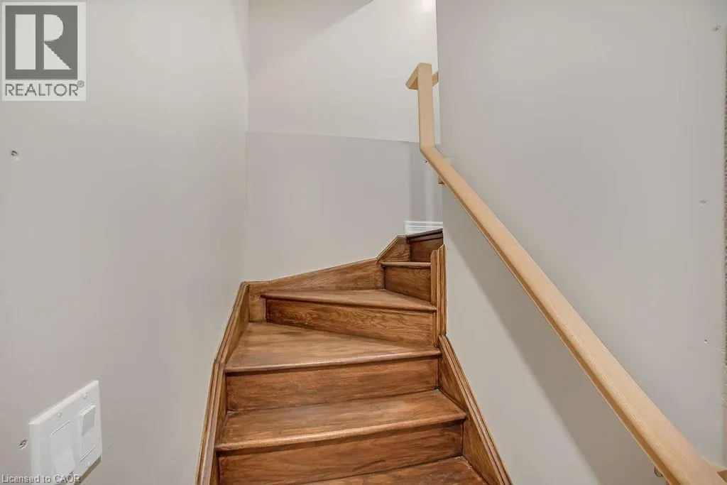 3 STARLING Drive