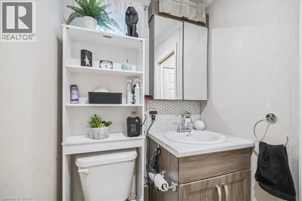 4449 MILBUROUGH Line Unit# 7 Oak, #7 Oak