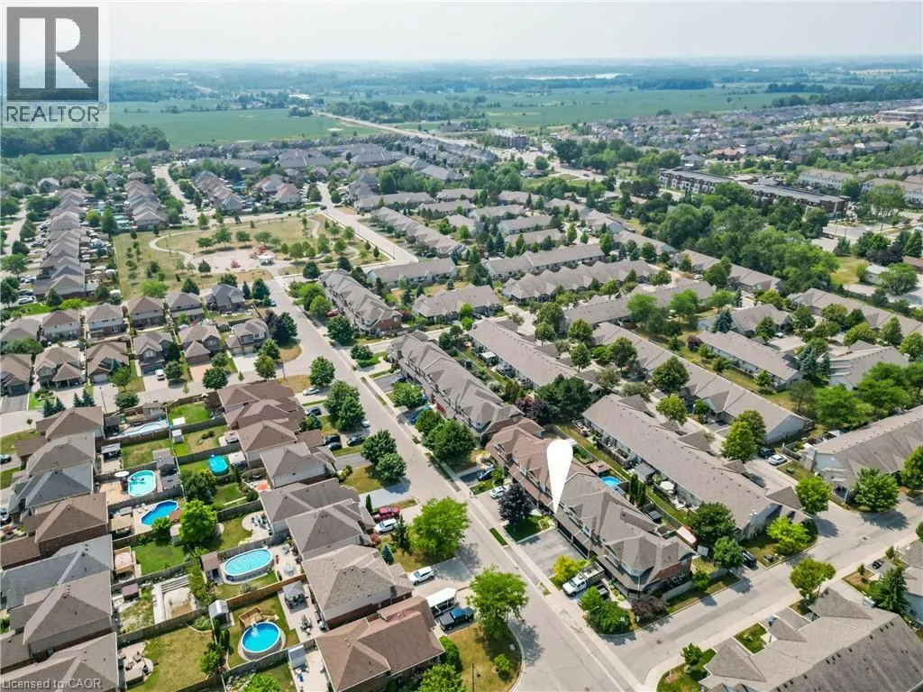 6 SOUTHBROOK Drive
