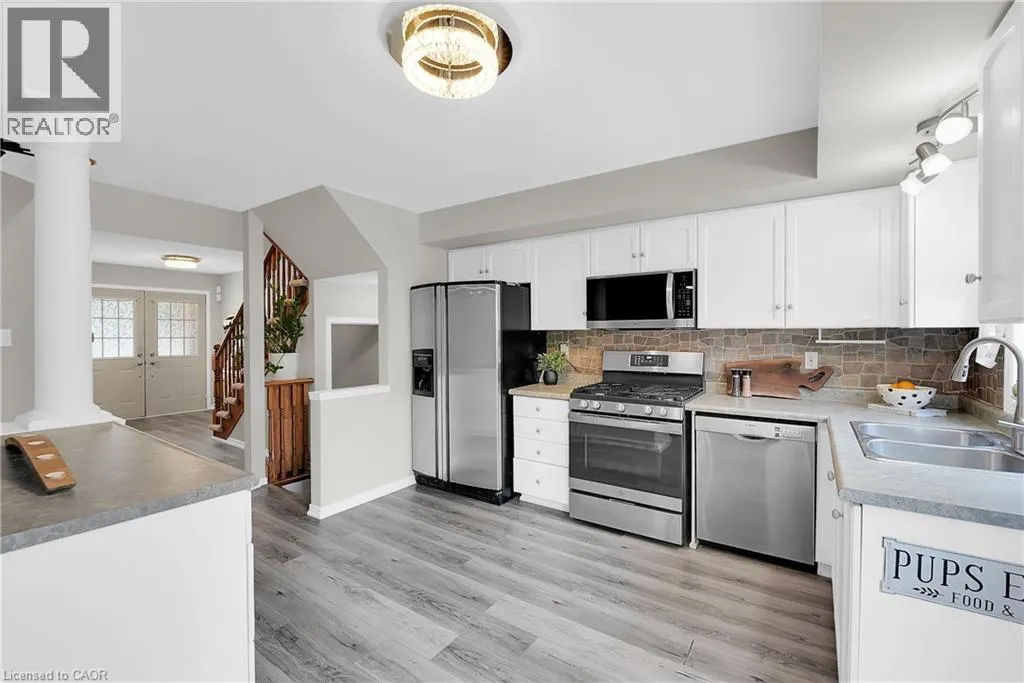 6 SOUTHBROOK Drive