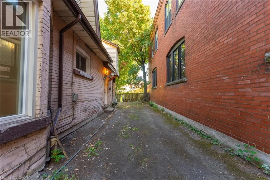 87 GAGE Avenue S