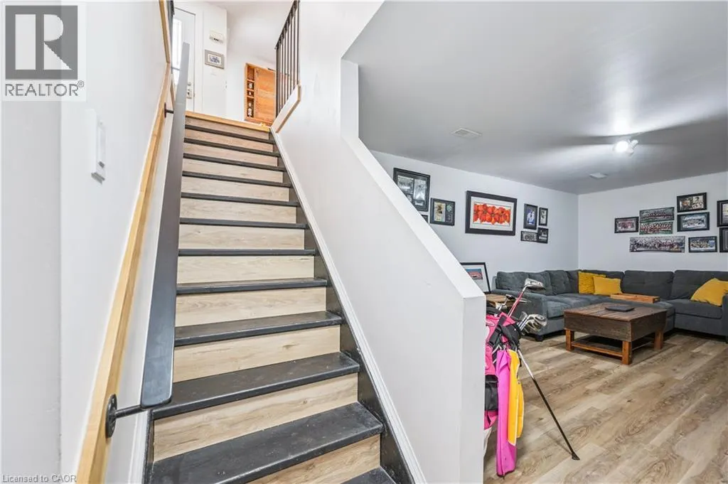 658 HOLMAN Crescent