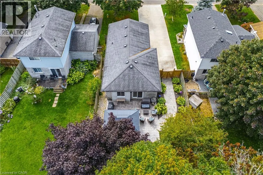 658 HOLMAN Crescent